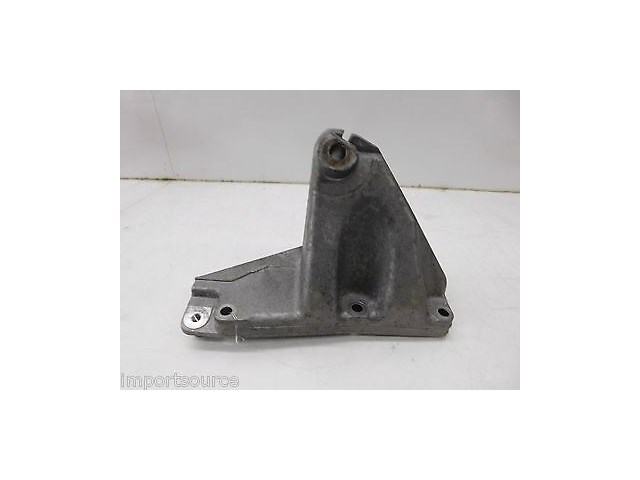 2007-2009 MERCEDES S550 W221 OEM LEFT FRONT ENGINE MOTOR MOUNT BRACKET