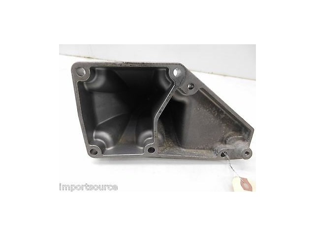 2007-2009 MERCEDES S550 W221 OEM LEFT FRONT ENGINE MOTOR MOUNT BRACKET