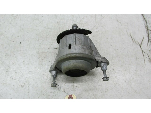 2012-2015 MERCEDES C250 COUPE W204 OEM 1.8L ENGINE LEFT FRONT MOTOR MOUNT 