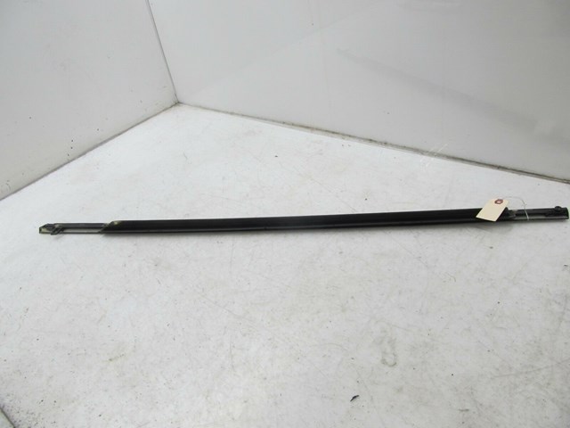 2013-2017 CHEVY TRAVERSE OEM RIGHT FRONT DOOR BELT MOUDLING WINDOW TRIM