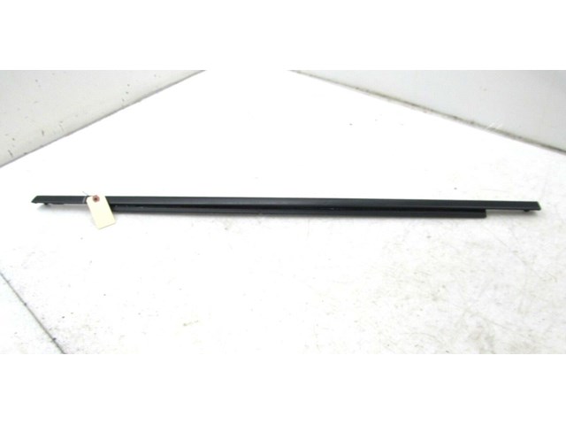 2013-2017 CHEVY TRAVERSE OEM RIGHT REAR DOOR BELT MOUNDING WINDOW TRIM