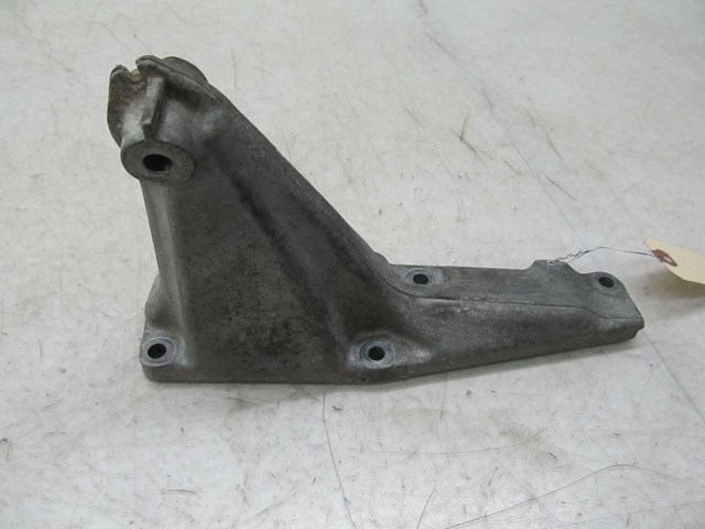  2003-2006 MERCEDES E500 W211 OEM LEFT FRONT ENGINE MOTOR MOUNT BRACKET 