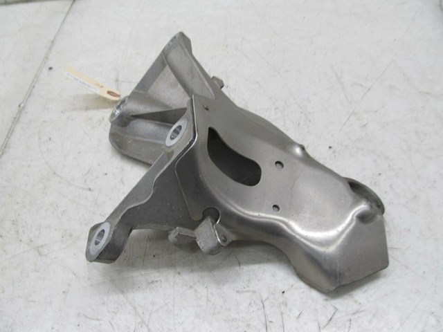  2009-2013 BMW 328i E93 E92 LCI OEM RIGHT FRONT ENGINE MOTOR MOUNT BRACKET 