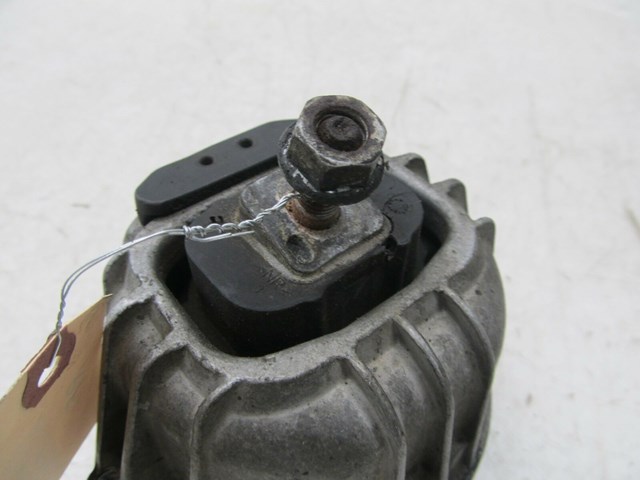 2007-2010 BMW 328xi E90 OEM RIGHT FRONT ENGINE MOTOR MOUNT 