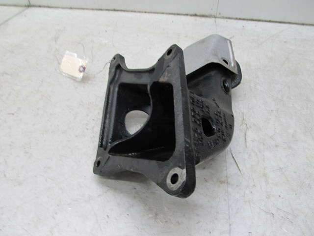  2003-2006 RANGE ROVER HSE OEM LEFT FRONT ENGINE MOTOR MOUNT SUPPORT BRACKET 