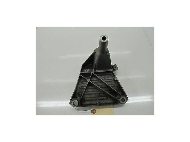  2004-2006 AUDI A8 L QUATTRO D3 OEM RIGHT SIDE FRONT MOTOR MOUNT BRACKET