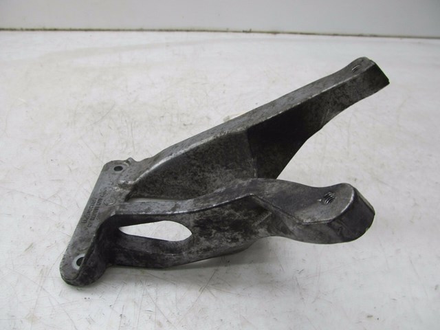 2004-2008 AUDI A8L W12 OEM RIGHT FRONT ENGINE MOTOR MOUNT 4E0 199 370