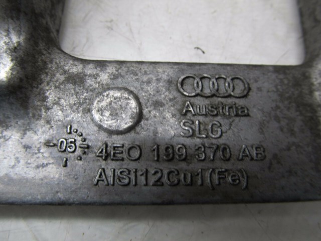 2004-2008 AUDI A8L W12 OEM RIGHT FRONT ENGINE MOTOR MOUNT 4E0 199 370