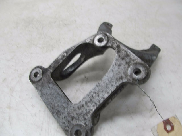2004-2008 AUDI A8L W12 OEM RIGHT FRONT ENGINE MOTOR MOUNT 4E0 199 370