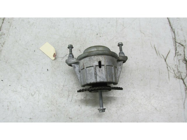 2012-2015 MERCEDES C250 COUPE W204 OEM 1.8L ENGINE RIGHT FRONT MOTOR MOUNT 