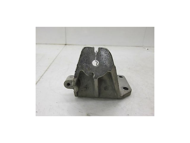 2004-2005 NISSAN 350Z ROADSTER OEM LEFT FRONT ENGINE MOTOR MOUNT SUPPORT BRACKET