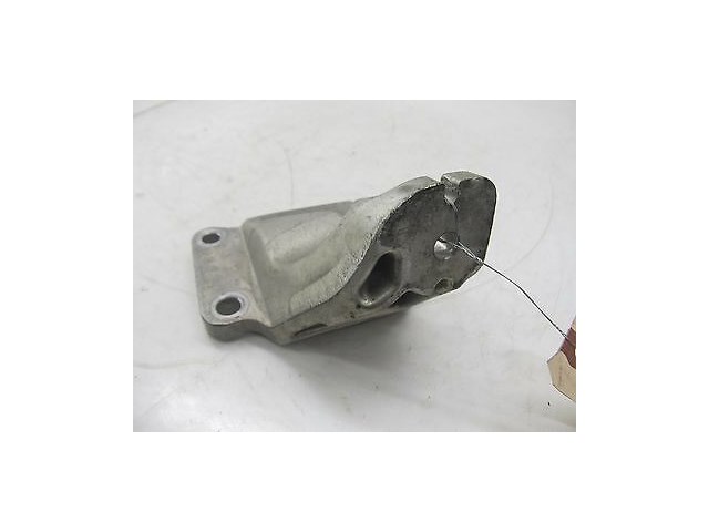 2007-2008 NISSAN 350Z COUPE OEM RIGHT SIDE ENGINE MOTOR MOUNT BRACKET