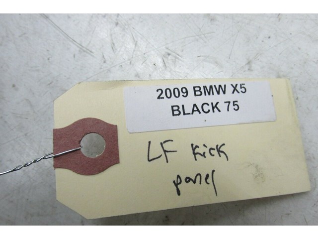 2007-2010 BMW X5 E70 OEM LEFT FRONT LOWER KICK PANEL SCUFF TRIM PANEL 
