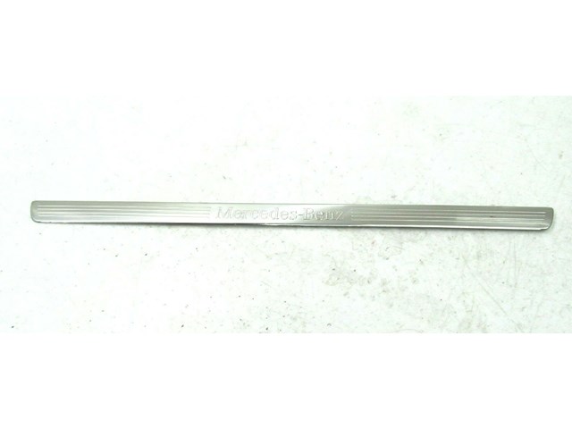 2012-2015 MERCEDES C350 COUPE OEM RIGHT FRONT PASSENGER SIDE SILL SCUFF TRIM 