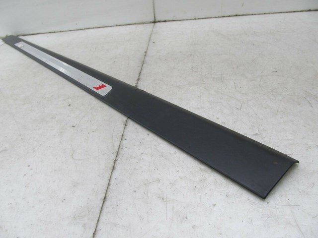 2005-2008 AUDI A6 C6 OEM RIGHT FRONT SCUFF STEP SILL COVER 