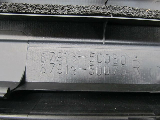 2001-2006 LEXUS LS430 OEM RIGHT FRONT DOOR SCUFF PLATE KICKER PANEL 