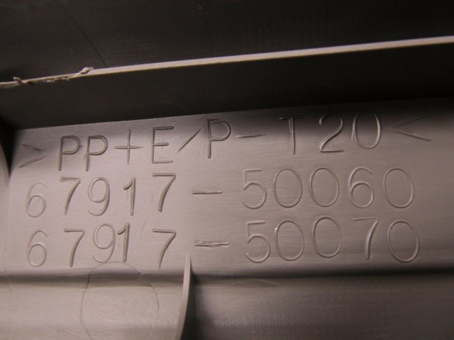 2001-2006 LEXUS LS430 OEM RIGHT REAR DOOR SCUFF PLATE TRIM PANEL 67917-50060