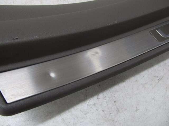 2001-2006 LEXUS LS430 OEM RIGHT REAR DOOR SCUFF PLATE TRIM PANEL 67917-50060