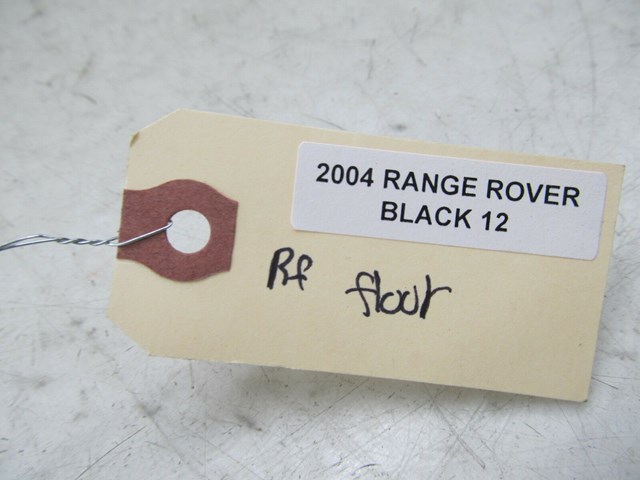 2003-2006 RANGE ROVER HSE OEM RIGHT FRONT LOWER SCUFF PLATE TRIM COVER 