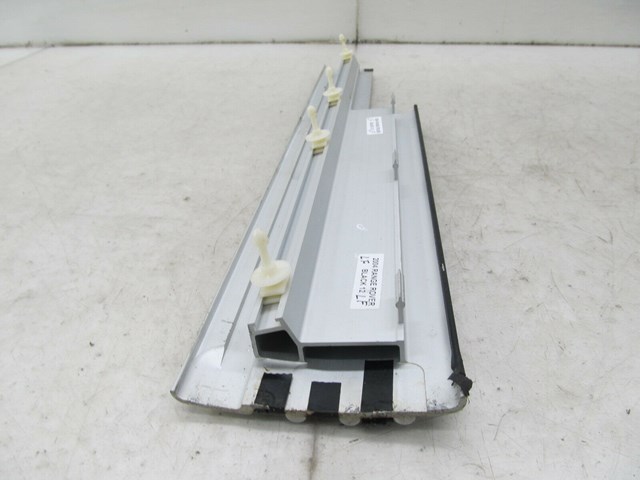 2003-2006 RANGE ROVER HSE OEM LEFT FRONT LOWER SCUFF PLATE TRIM COVER 