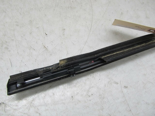 2010-2014 SUBARU IMPREZA WAGON OEM RIGHT FRONT PASSENGER WINDOW MOLDING BELT
