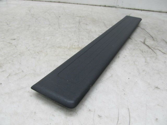 2007-2012 MERCEDES GL450 X164 OEM RIGHT FRONT OUTER STEP SCUFF PLATE TRIM PANEL 