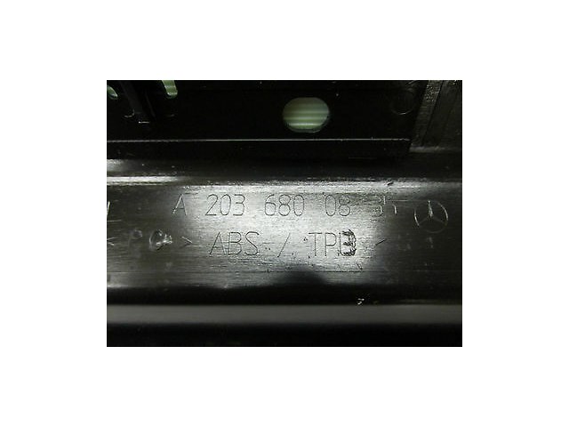 2005-2007 MERCEDES BENZ C230 W203 OEM RIGHT FRONT DOOR SILLS SCUFF SCRATCH PANEL