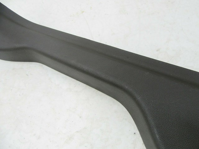 2017-2019 GM BUICK LACROSSE OEM RIGHT FRONT INNER SCUFF PLATE SILL TRIM