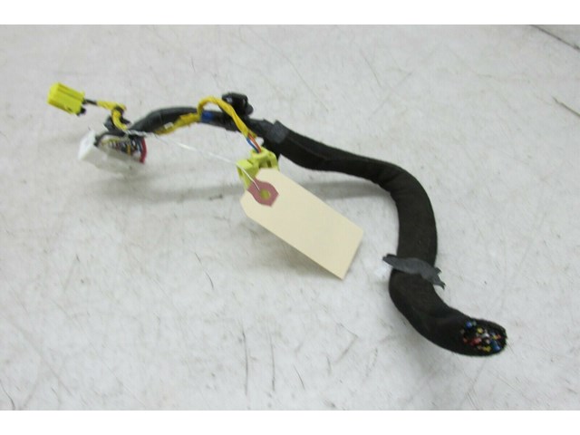 2014-2016 KIA CADENZA OEM LEFT FRONT SEAT FLOOR WIRE HARNESS PIGTAIL PLUG 