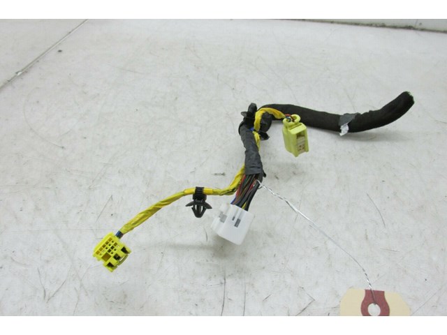 2014-2016 KIA CADENZA OEM LEFT FRONT SEAT FLOOR WIRE HARNESS PIGTAIL PLUG 