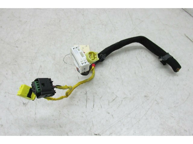 2014-2016 KIA CADENZA OEM RIGHT FRONT SEAT FLOOR WIRE HARNESS PIGTAIL PLUG 