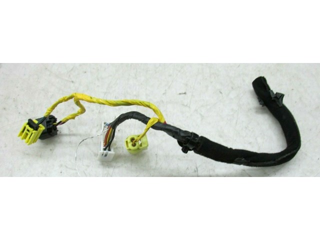 2014-2016 KIA CADENZA OEM RIGHT FRONT SEAT FLOOR WIRE HARNESS PIGTAIL PLUG 