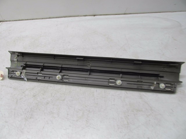 2001-2006 LEXUS LS430 OEM RIGHT FRONT DOOR SCUFF PLATE TRIM PANEL 67913-50060