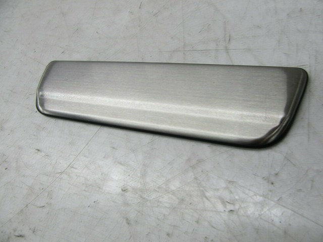 2013-2018 NISSAN SENTRA SV OEM RIGHT REAR PASSENGER SIDE OUTER SILL SCUFF PLATE