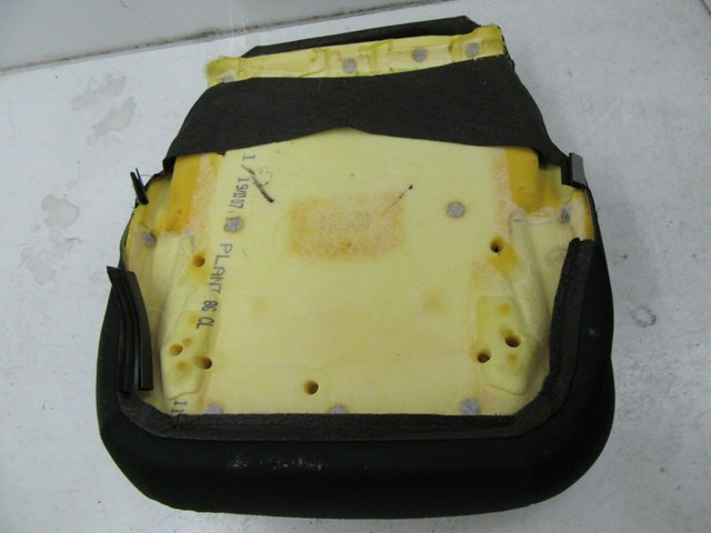 2013-2016 FORD FUSION OEM SE RIGHT FRONT PASSENGER SEAT LOWER CUSHION BLACK RED