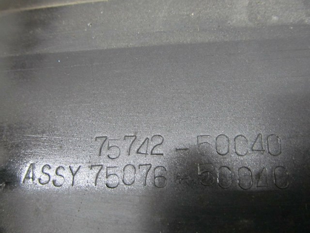 2001-2006 LEXUS LS430 OEM LEFT REAR DRIVER SIDE DOOR TRIM MOULDING 75742-50040