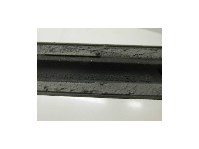 2004-2007 JAGUAR XJR X350 OEM LEFT FRONT DRIVER'S EXTERIOR DOOR TRIM MOULDING