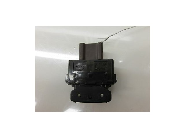 2005-2007 INFINITI G35 COUPE OEM RIGHT FRONT PASSENGER SEAT HEATER CONTROL