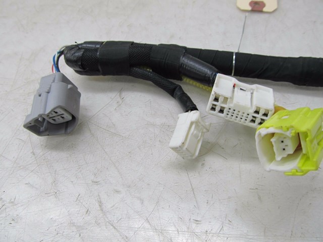 2007-2009 LEXUS LS460L XF40 OEM RIGHT FRONT PASSENGER SEAT WIRE PLUGS PIGTAIL