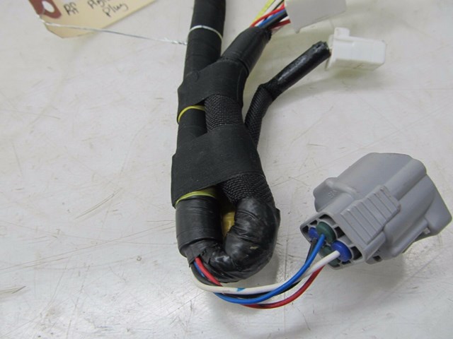 2007-2009 LEXUS LS460L XF40 OEM RIGHT FRONT PASSENGER SEAT WIRE PLUGS PIGTAIL