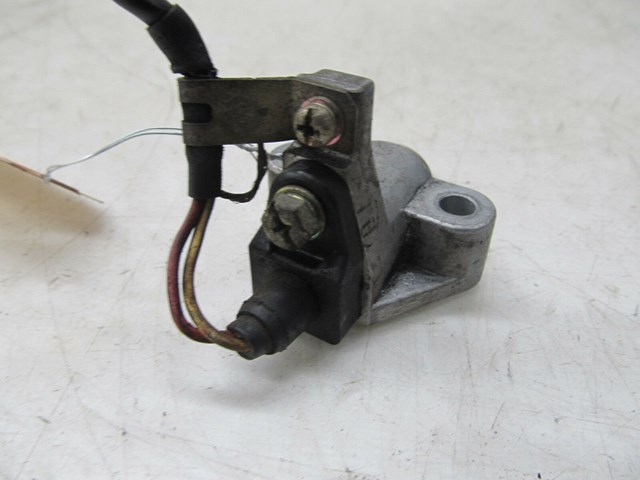  2001-2006 LEXUS LS430 OEM LEFT FRONT CAMSHAFT POSITION SENSOR 1930050020