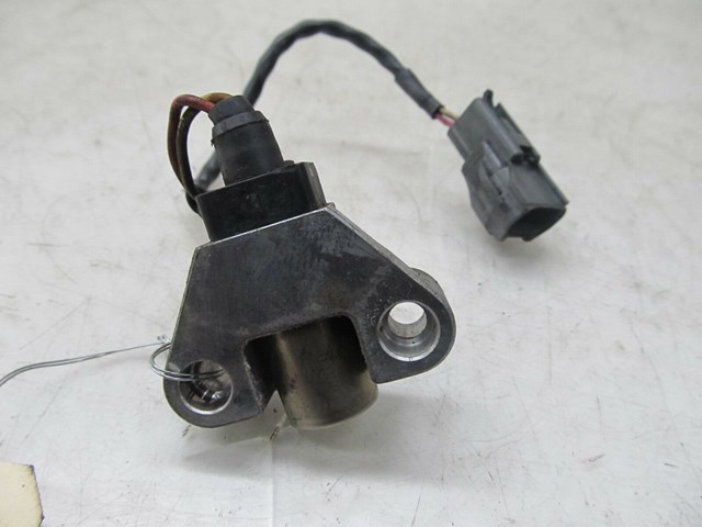  2001-2006 LEXUS LS430 OEM LEFT FRONT CAMSHAFT POSITION SENSOR 1930050020
