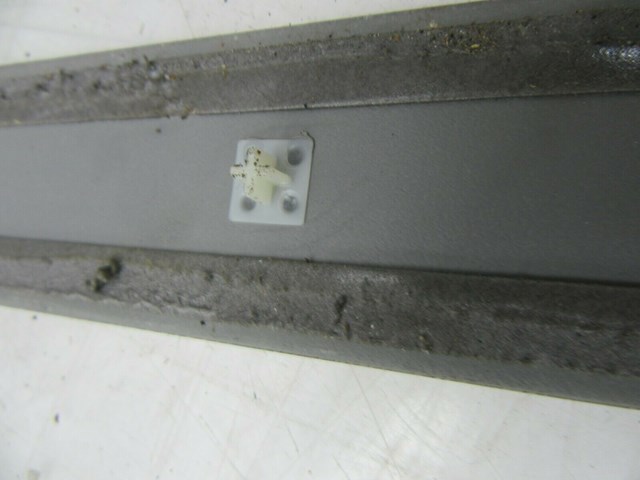 2012-2015 MERCEDES C250 COUPE W204 OEM RIGHT FRONT PASSENGER SIDE DOOR SILL