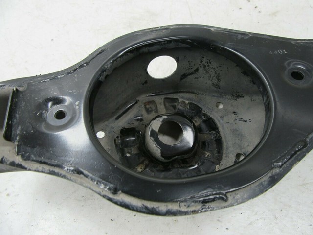 2013-2018 INFINITI QX60 JX35 OEM RIGHT REAR RH LOWER CONTROL ARM SPRING SUPPORT