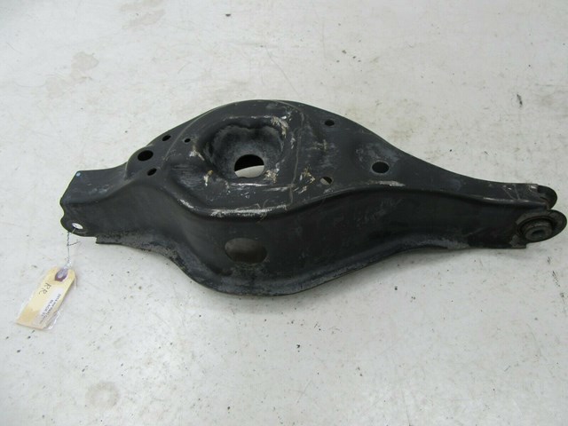 2013-2018 INFINITI QX60 JX35 OEM RIGHT REAR RH LOWER CONTROL ARM SPRING SUPPORT