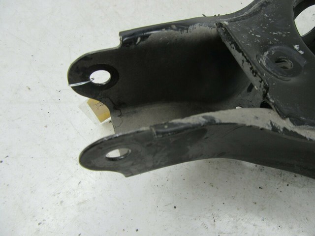 2013-2018 INFINITI QX60 JX35 OEM RIGHT REAR RH LOWER CONTROL ARM SPRING SUPPORT