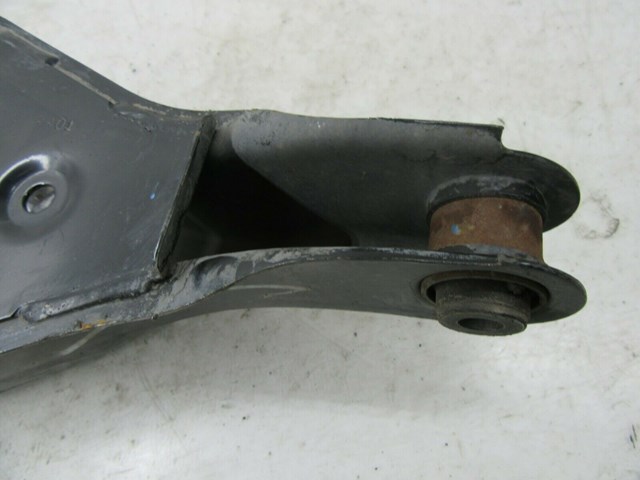 2013-2018 INFINITI QX60 JX35 OEM RIGHT REAR RH LOWER CONTROL ARM SPRING SUPPORT