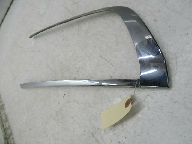 2011-2015 LINCOLN MKX OEM RIGHT REAR PASSENGER SIDE TAILLIGHT TRIM 