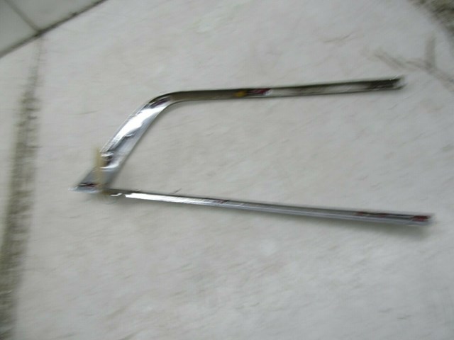 2011-2015 LINCOLN MKX OEM RIGHT REAR PASSENGER SIDE TAILLIGHT TRIM 