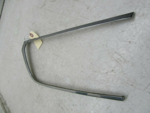 2011-2015 LINCOLN MKX OEM RIGHT REAR PASSENGER SIDE TAILLIGHT TRIM 